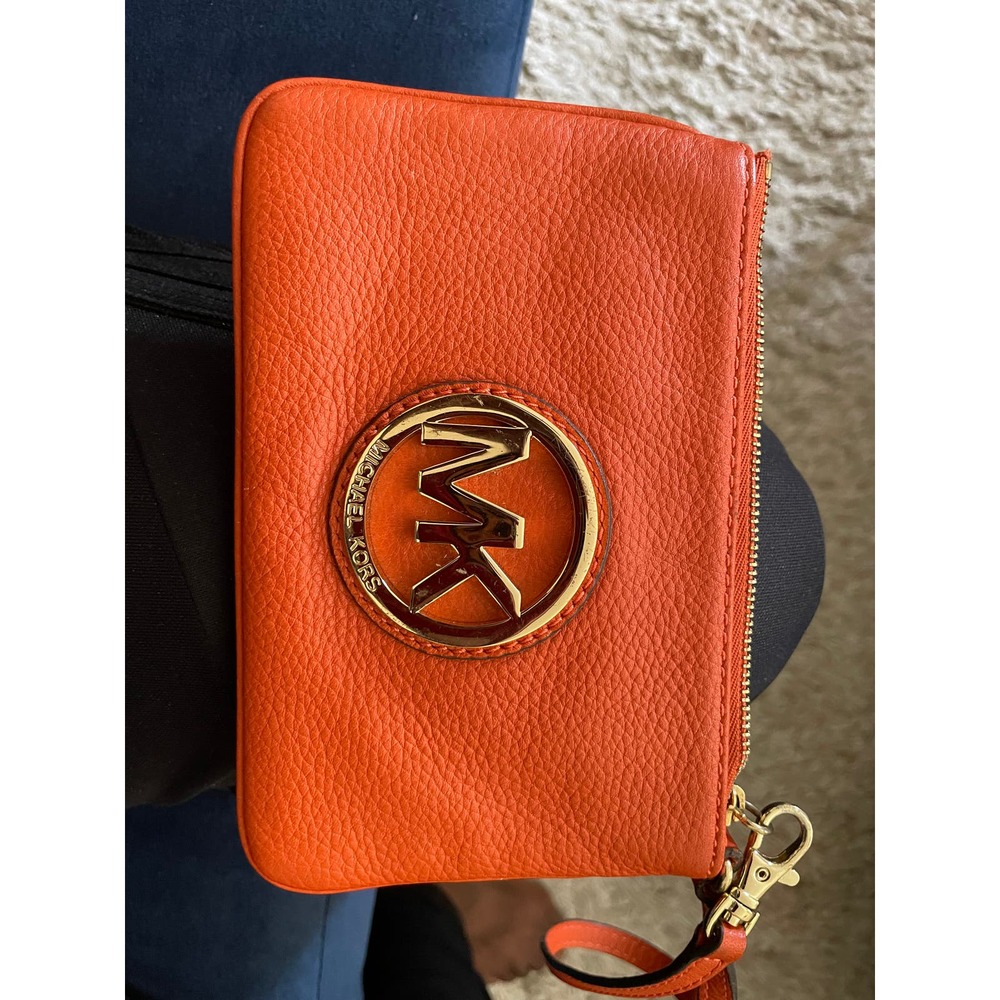 Michael Kors Leather wristlet